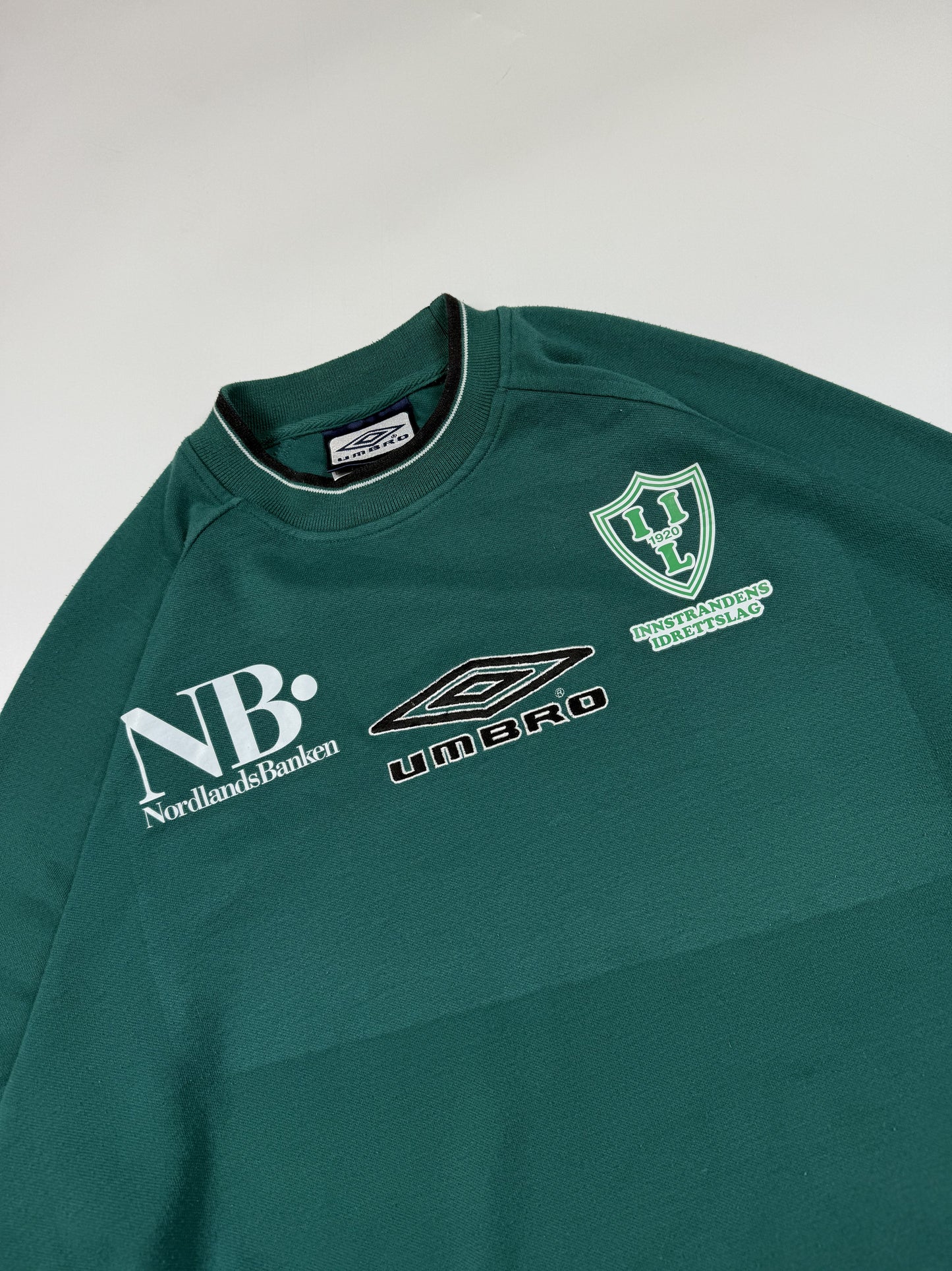 Vintage Umbro centre logo sweatshirt (M)
