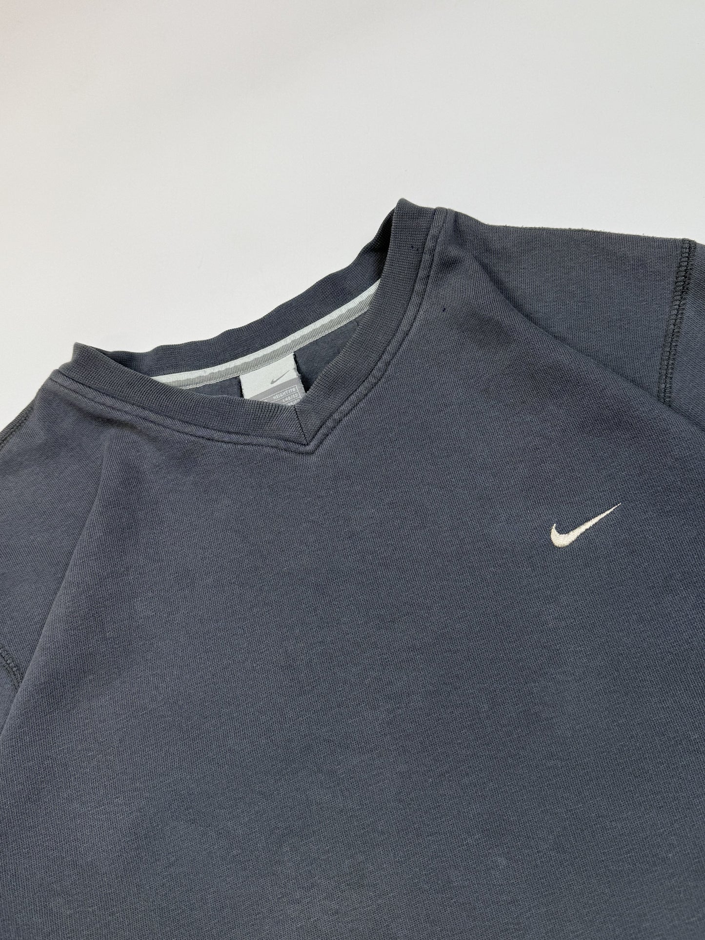 Vintage Nike mini swoosh sweatshirt (M)