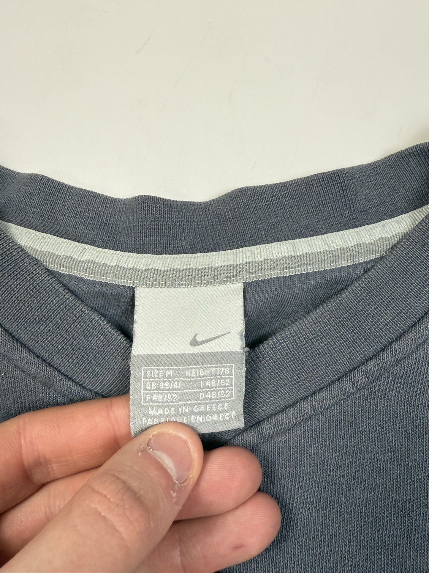 Vintage Nike mini swoosh sweatshirt (M)