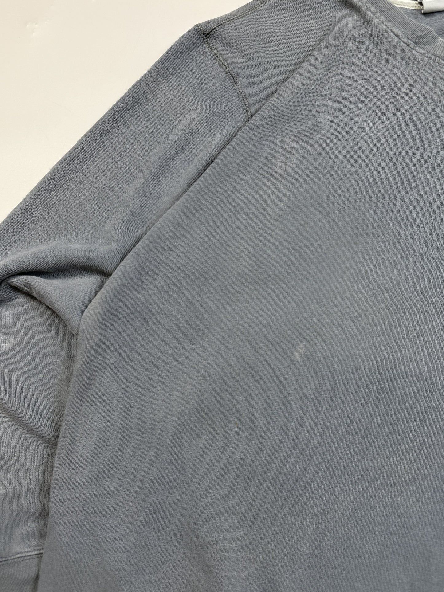 Vintage Nike mini swoosh sweatshirt (M)