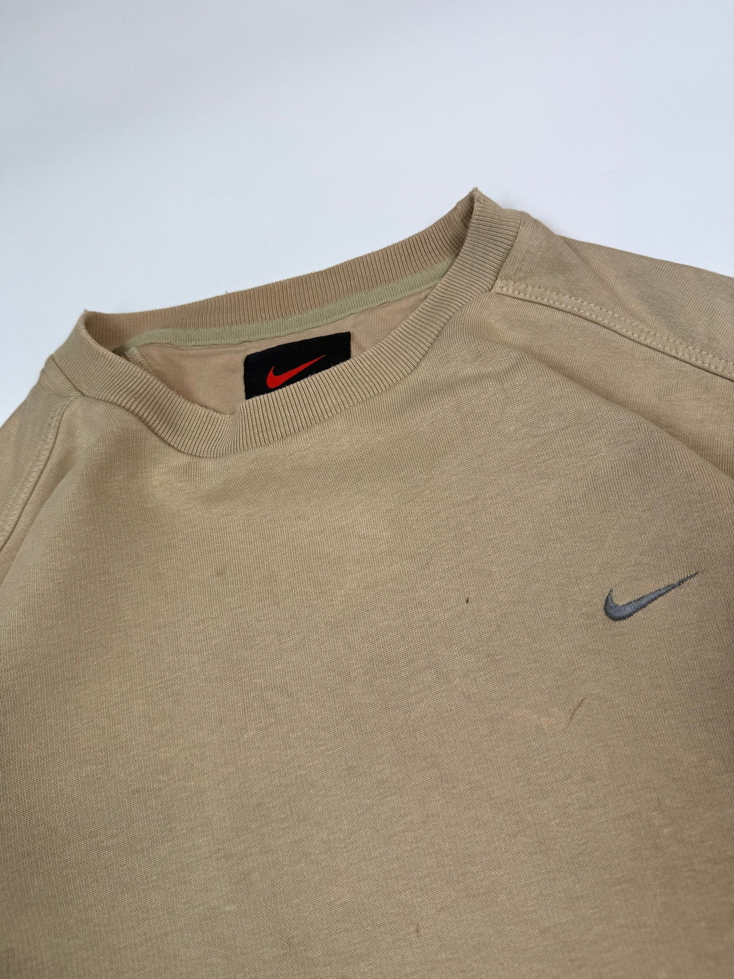 Vintage 90s Nike mini swoosh sweatshirt (M)