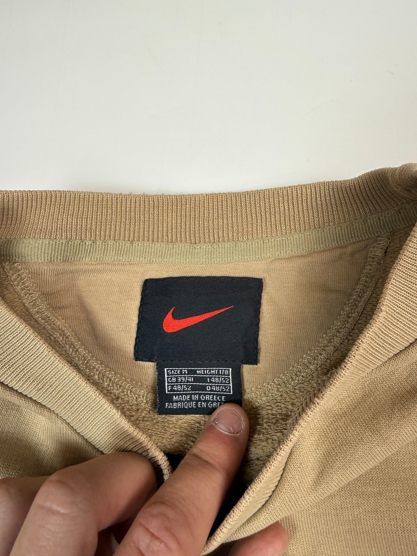 Vintage 90s Nike mini swoosh sweatshirt (M)