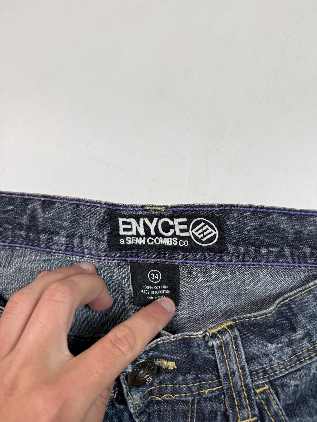 Vintage Y2K Enyce baggy hip hop jorts (W34)