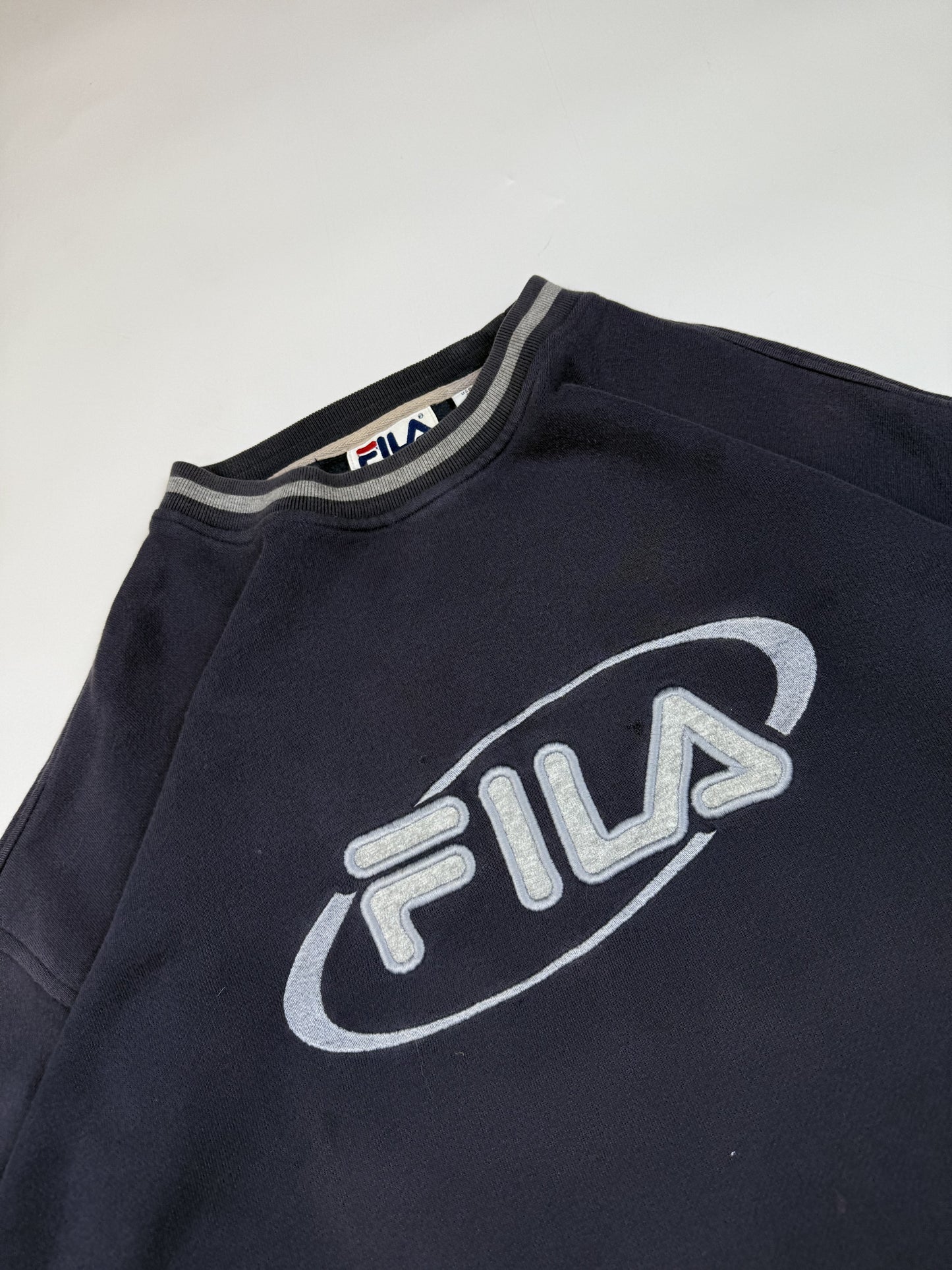 Vintage 90s Fila spell out sweatshirt (XL)