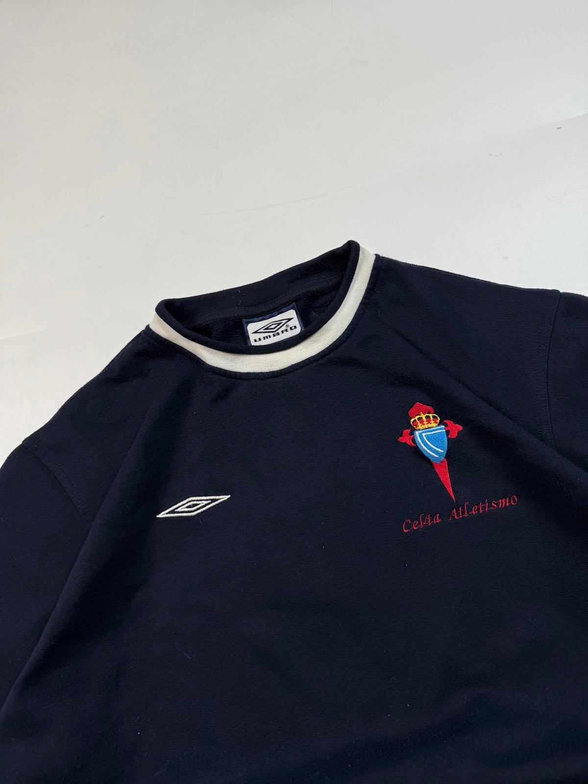 Vintage Celta Vigo 2005-06 Umbro football sweatshirt (S)
