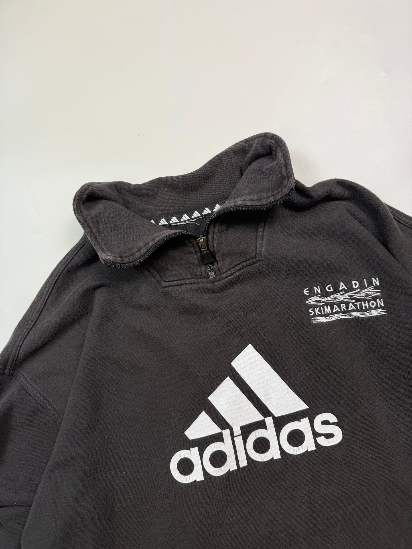 Vintage Adidas quarter zip sweatshirt (M)