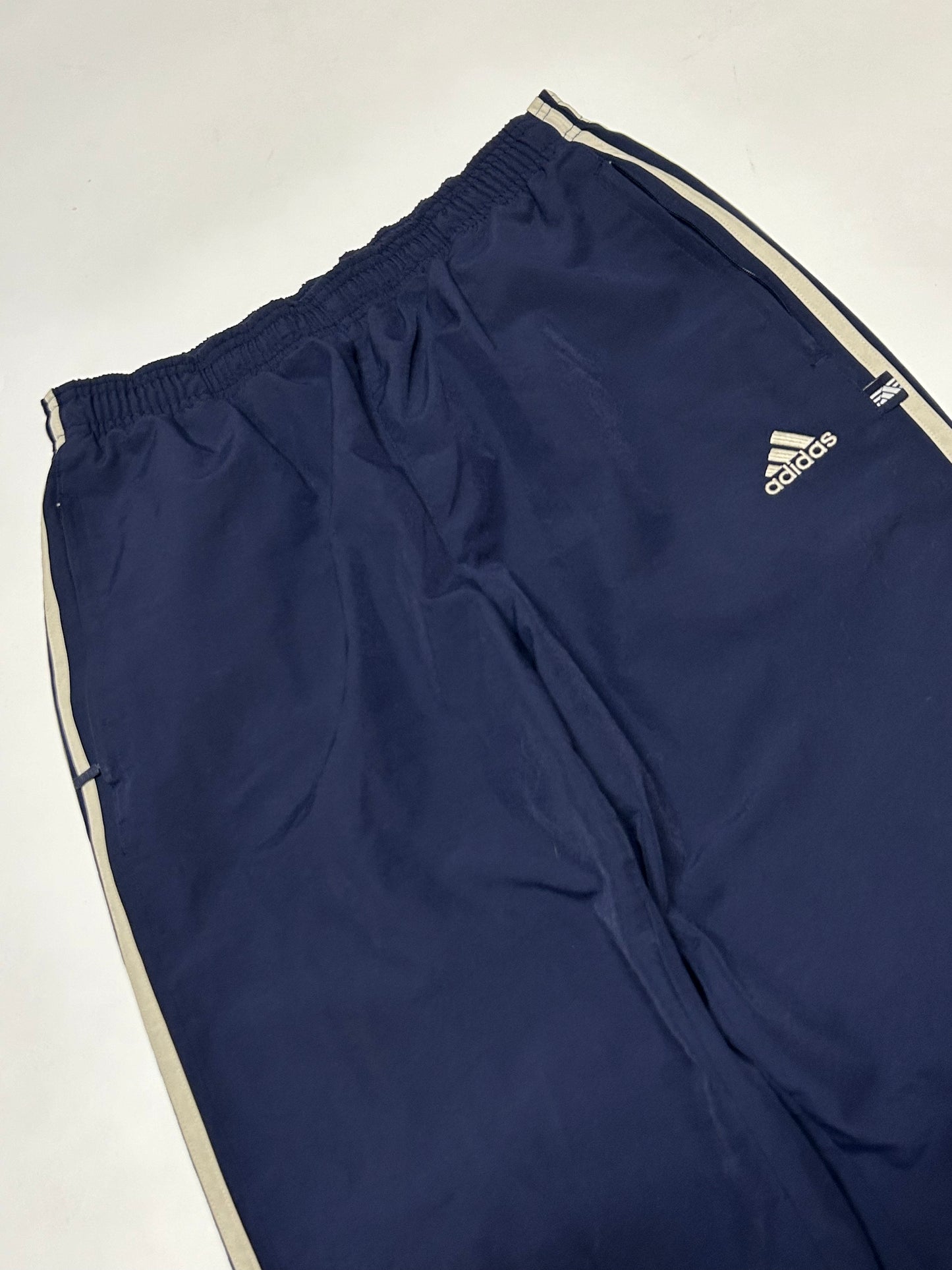 Vintage Adidas track pants (M)