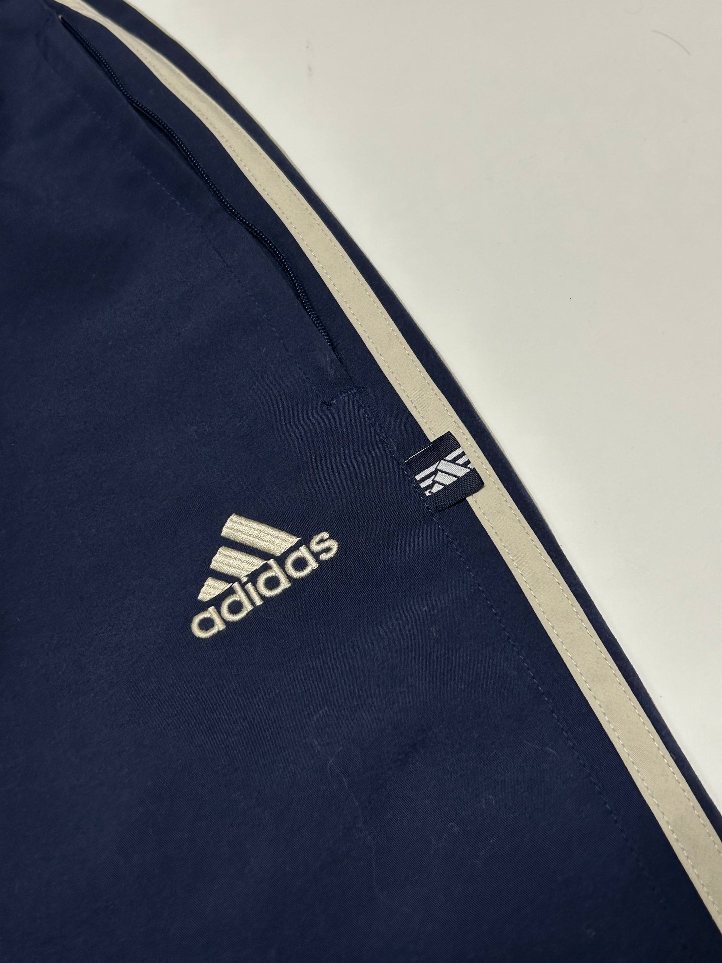 Vintage Adidas track pants (M)
