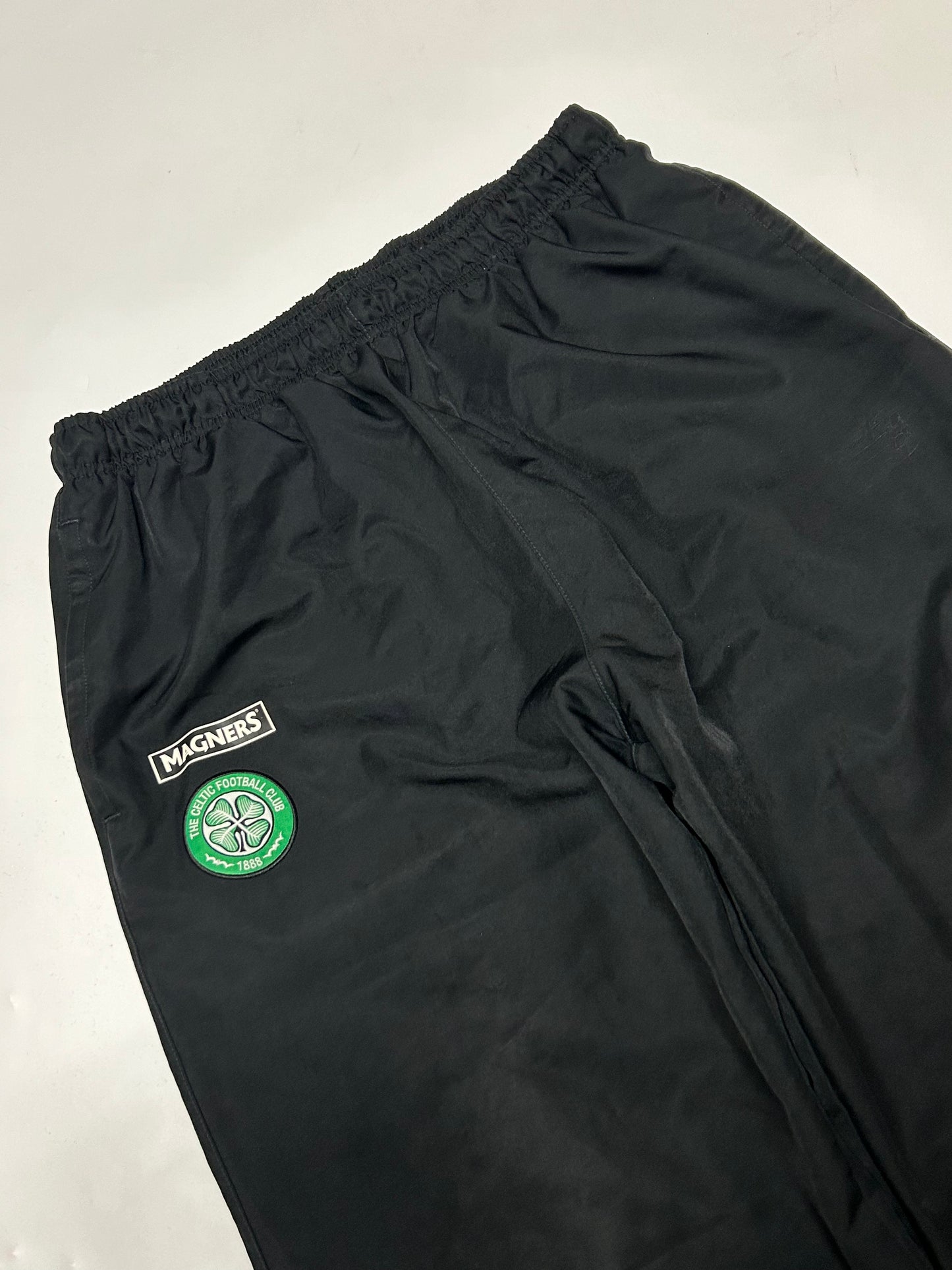 Celtic New Balance track pants (XL)