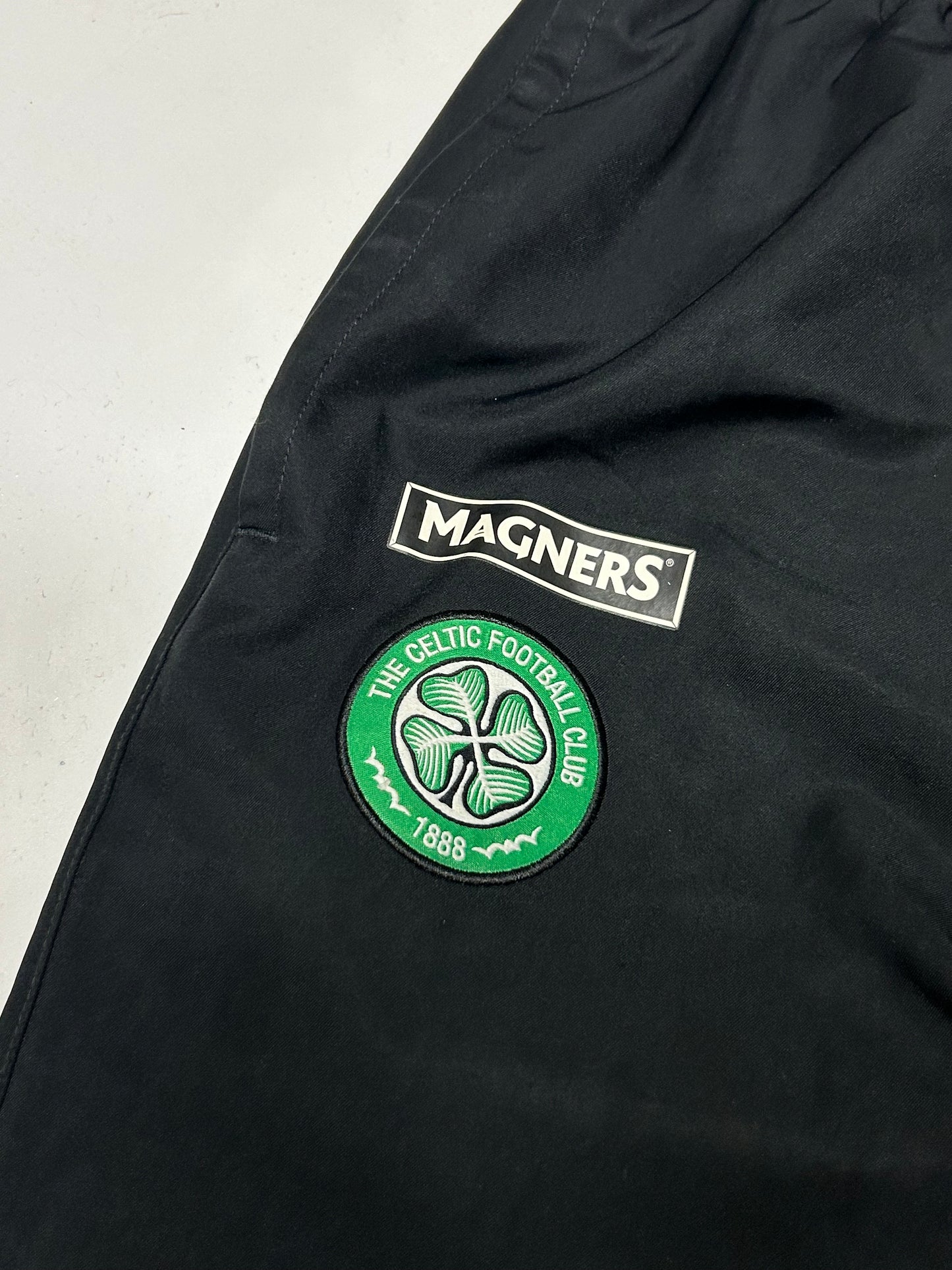 Celtic New Balance track pants (XL)