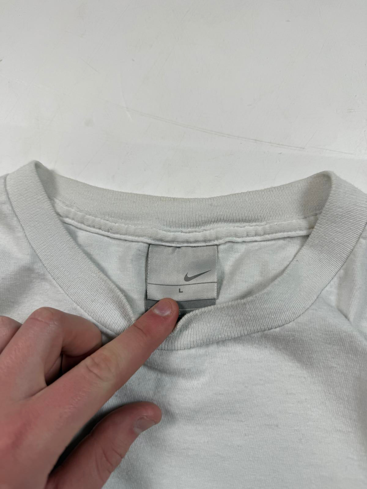 Vintage Y2K Nike graphic t shirt (L)