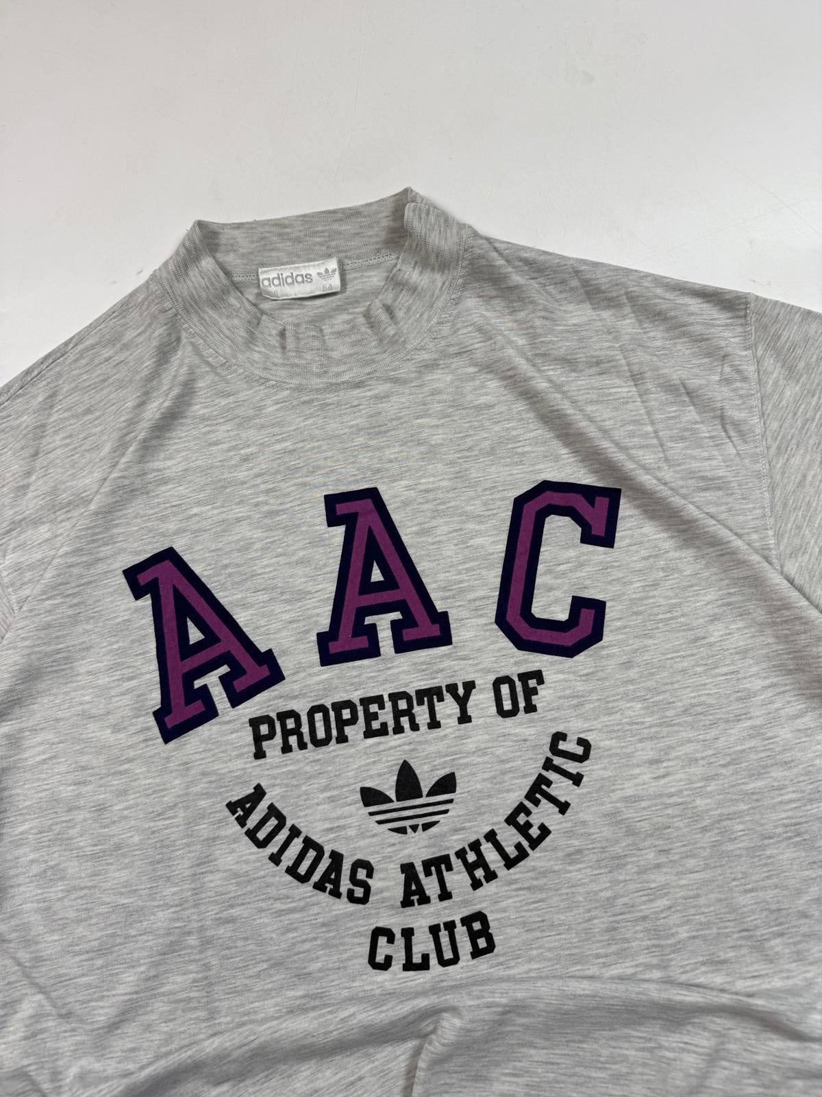 Vintage 90s adidas originals graphic tee (L)