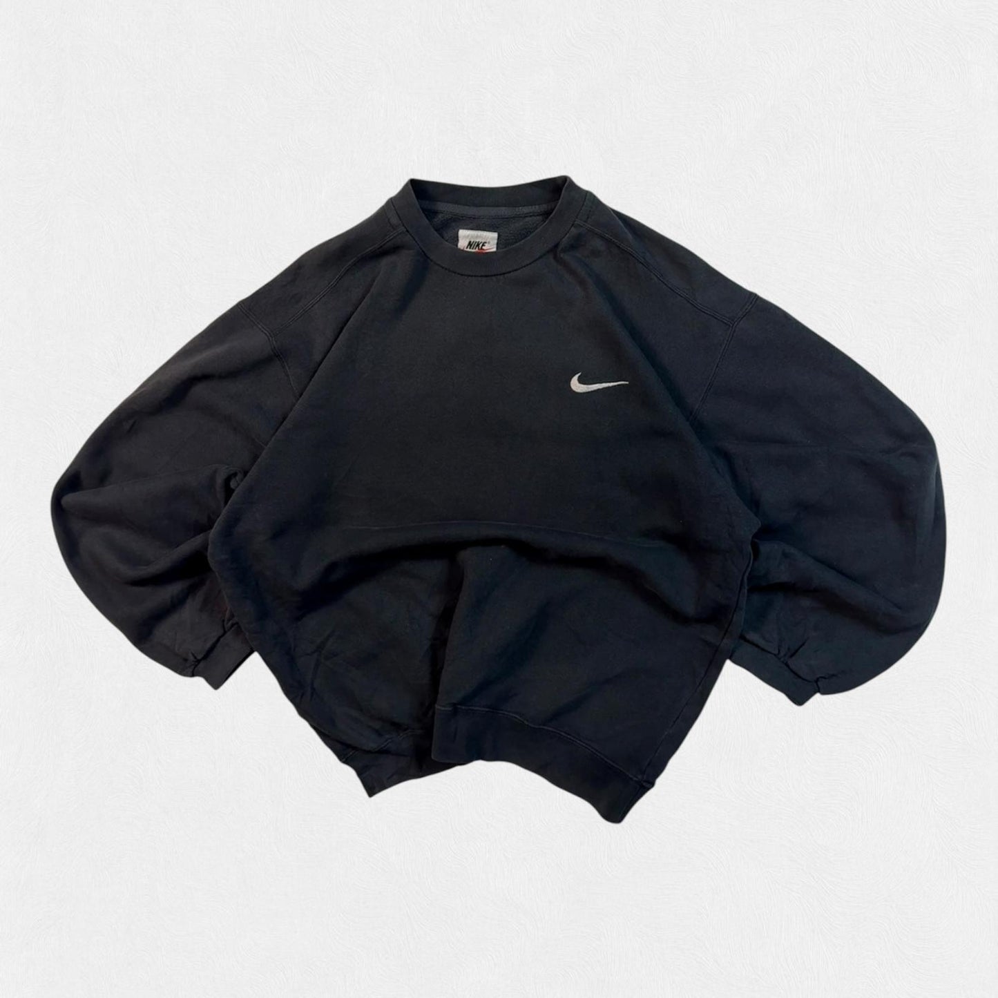 Vintage 90s Nike mini swoosh sweatshirt (M)