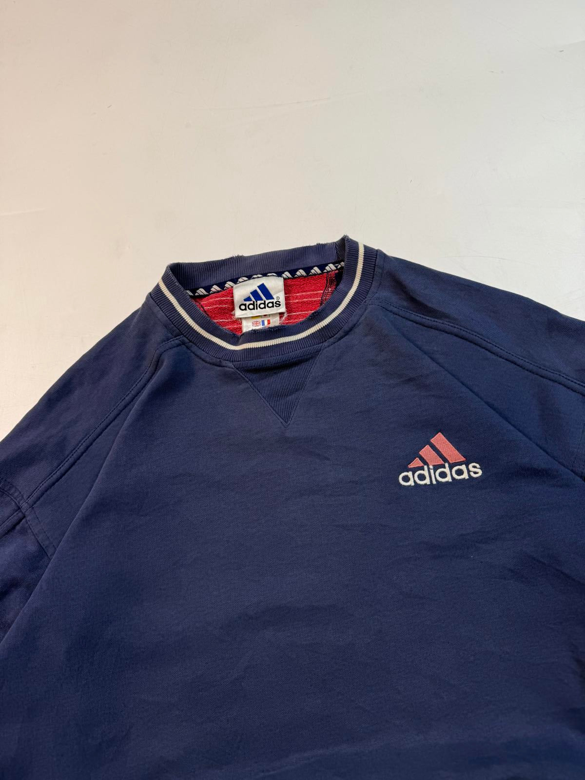 Vintage 90s adidas small logo sweatshirt (M)