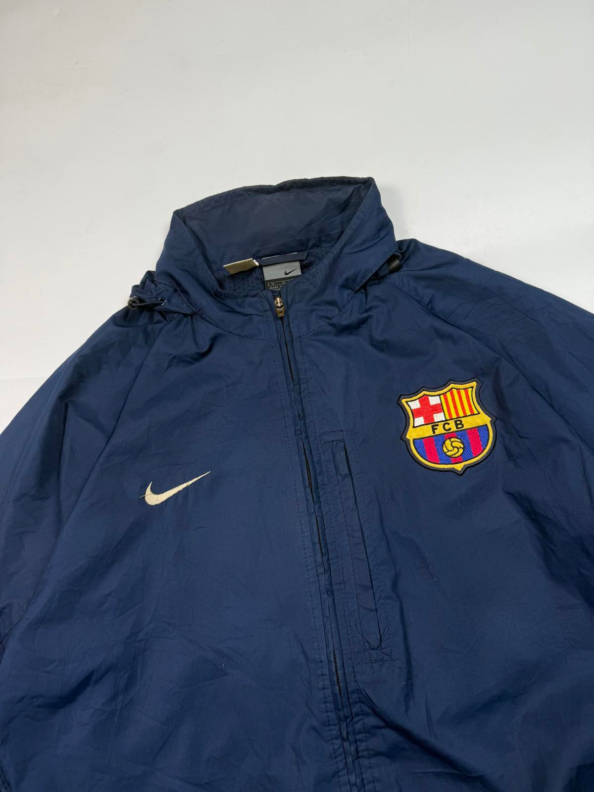 Vintage Barcelona 2003/04 Nike football rain jacket (M)