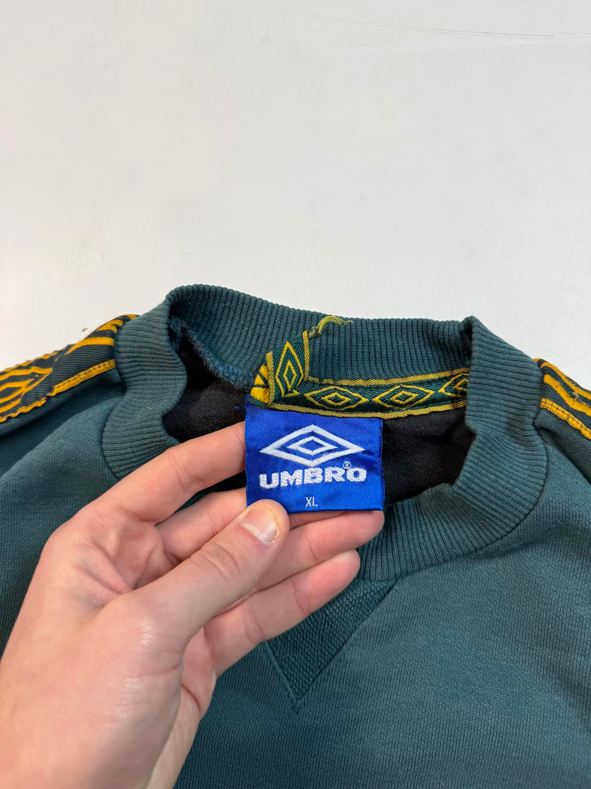 Vintage 90s Umbro side stripe sweatshirt (XL)