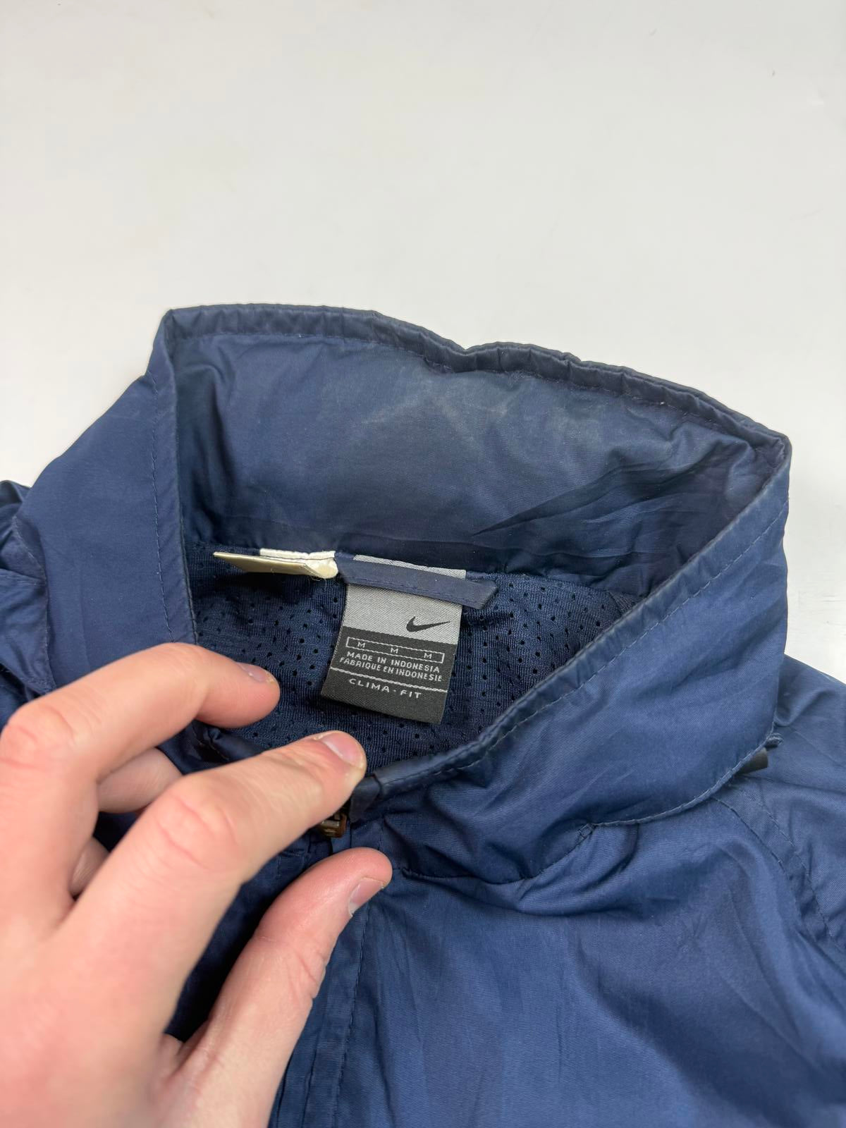 Vintage Barcelona 2003/04 Nike football rain jacket (M)
