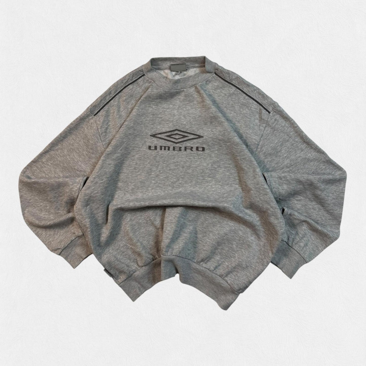 Vintage Umbro centre logo sweatshirt (L)