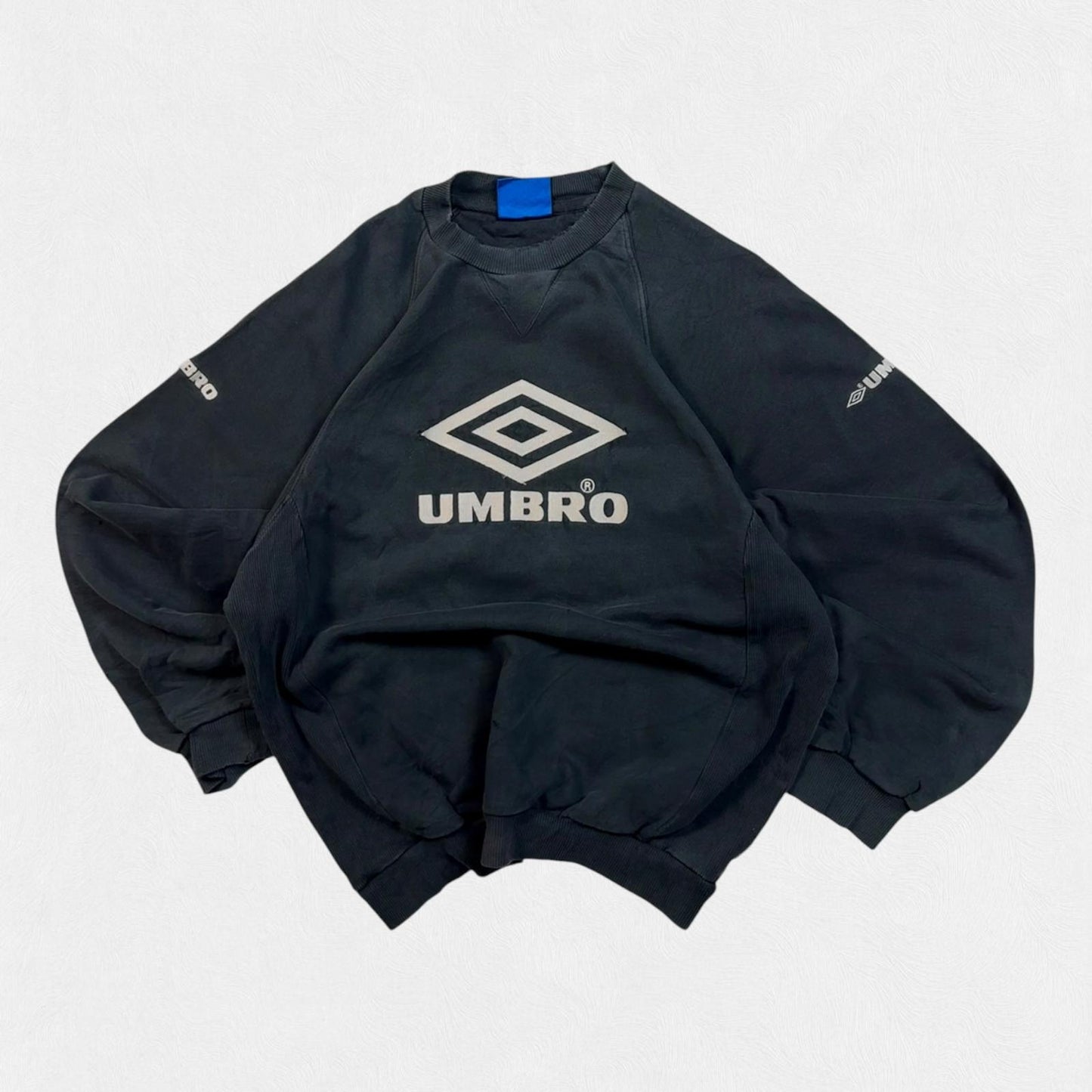 Vintage 90s Umbro centre logo sweatshirt (XL)