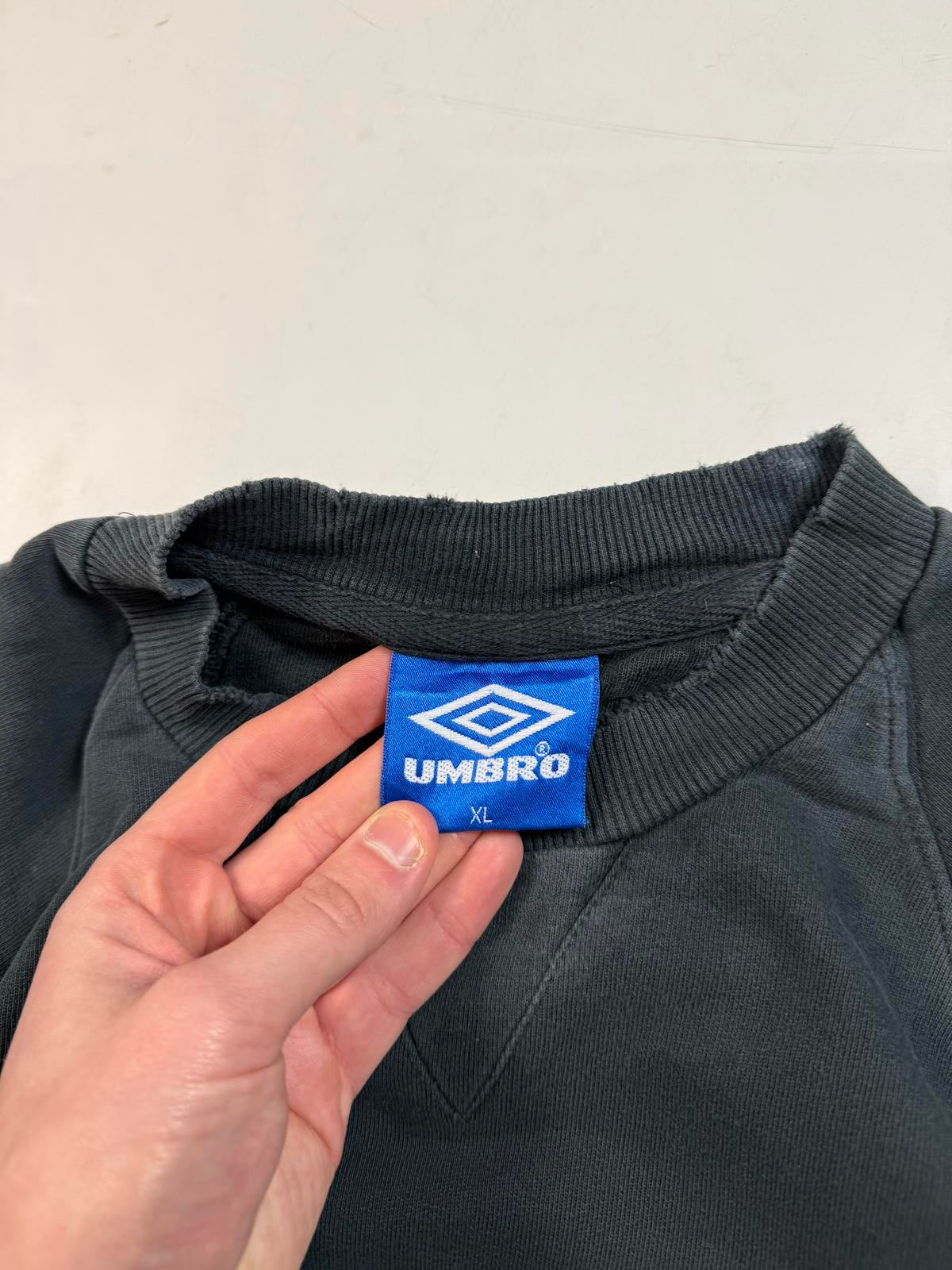 Vintage 90s Umbro centre logo sweatshirt (XL)
