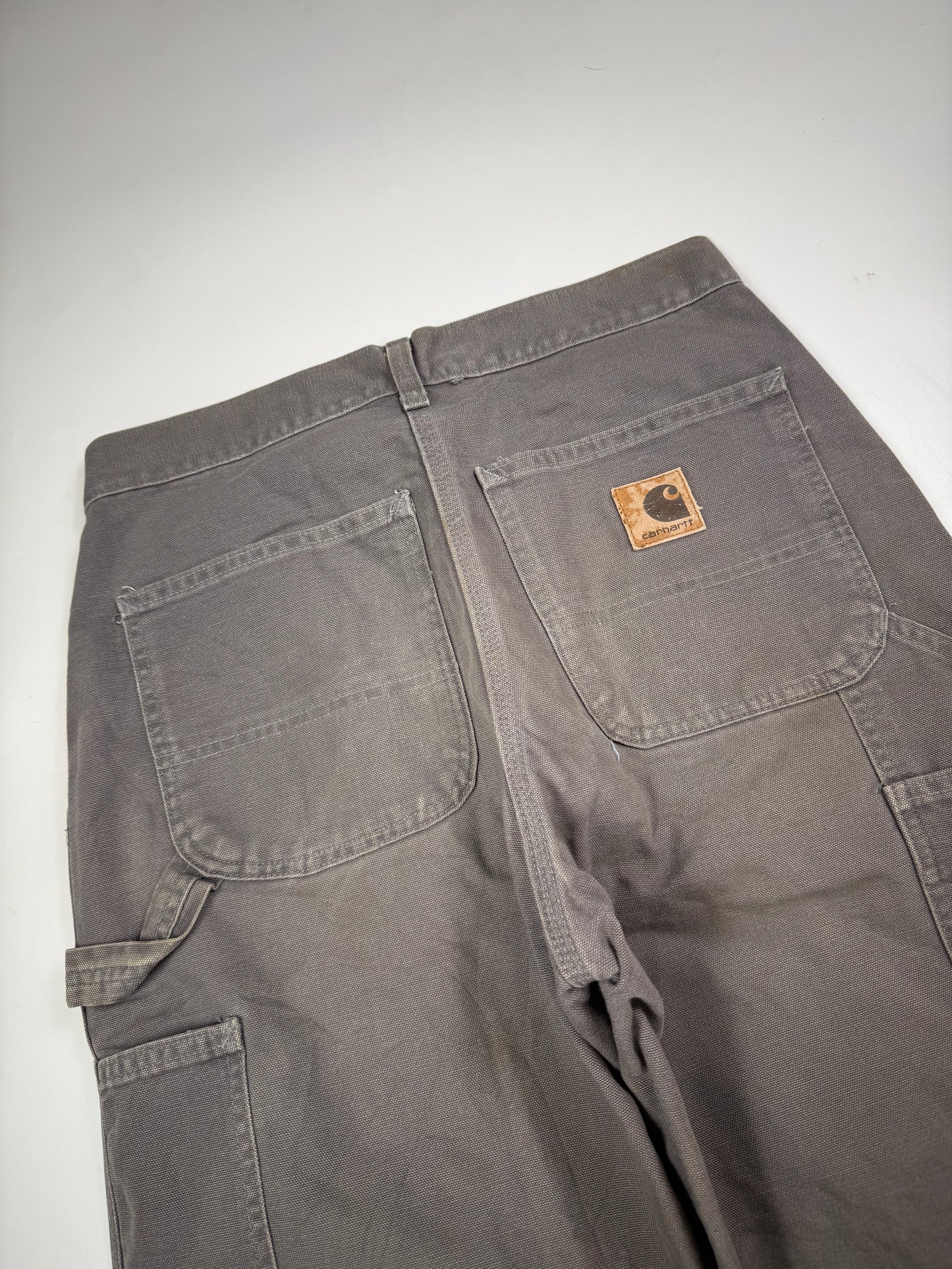 Vintage Carhartt baggy carpenter pants (W30)