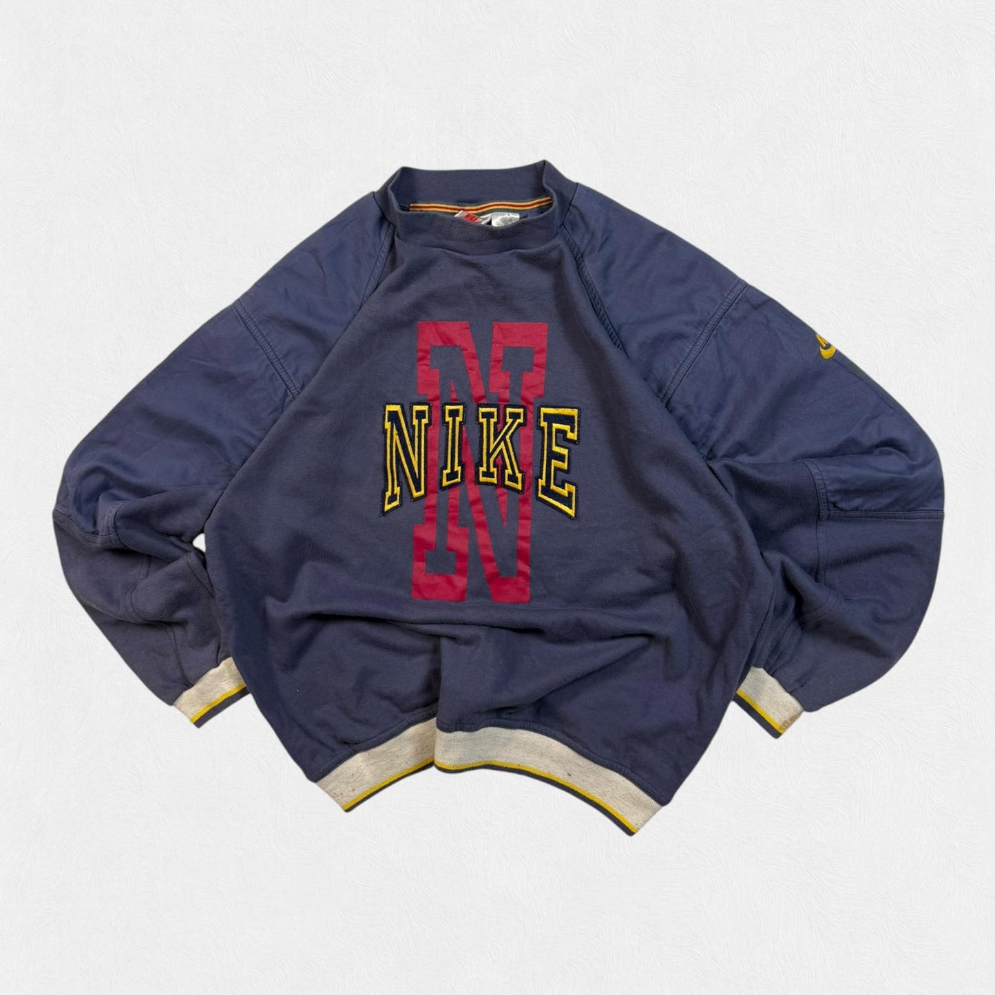 Vintage 90s Nike spell out sweatshirt (L)