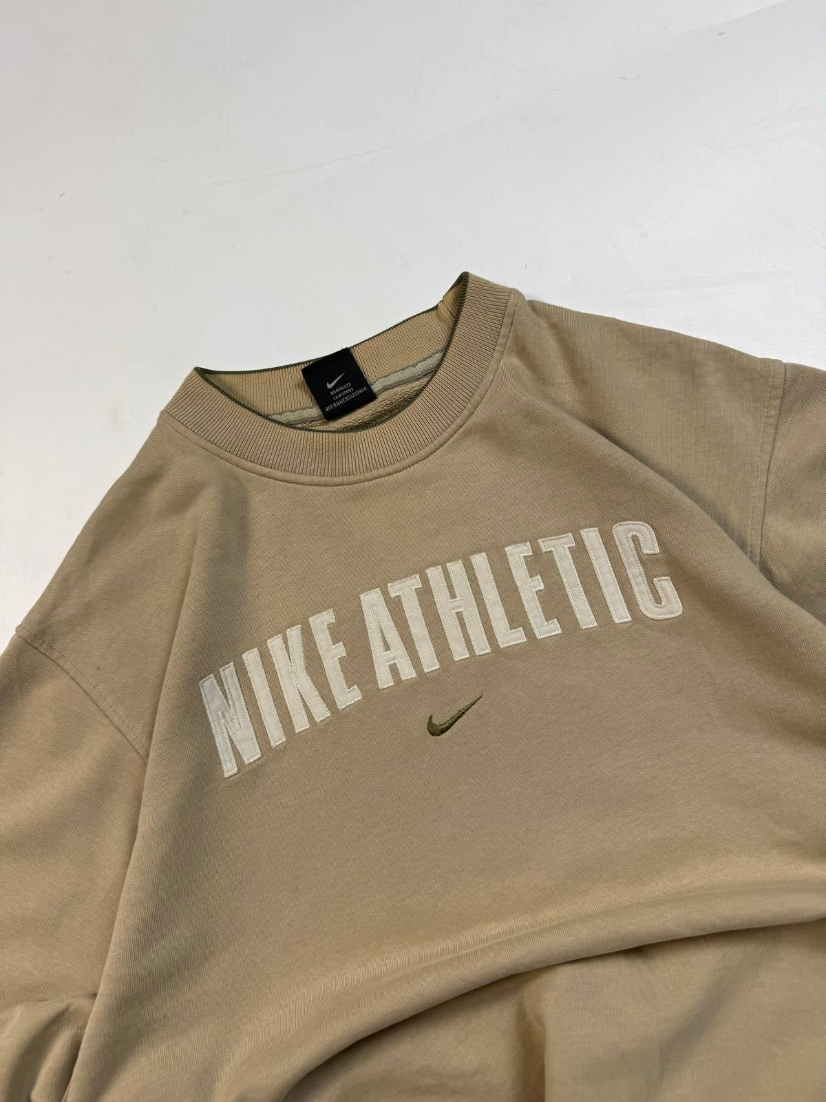 Vintage Nike athletic spell out sweatshirt (M)