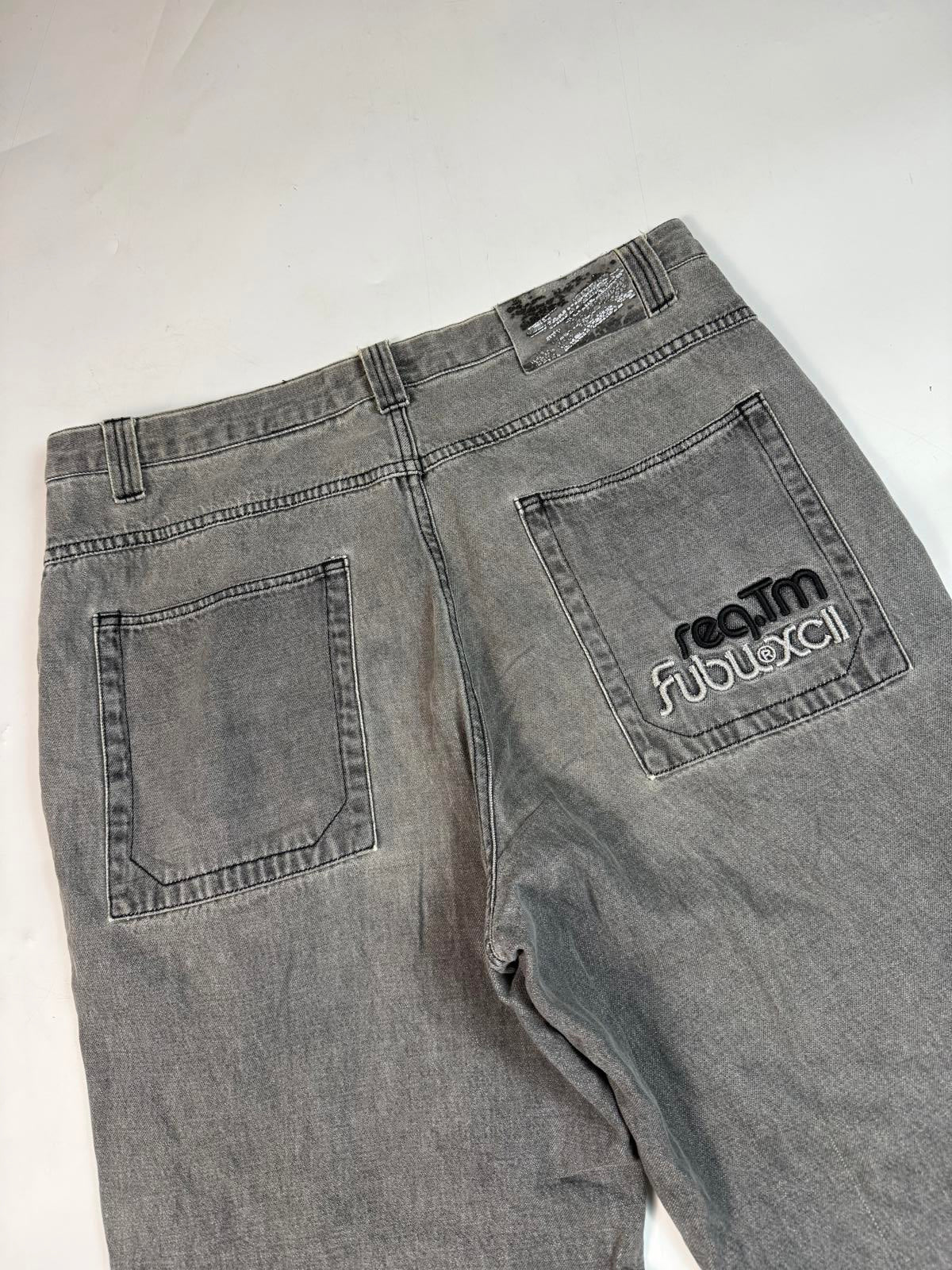 Vintage Fubu baggy hip hop Jeans (W36)