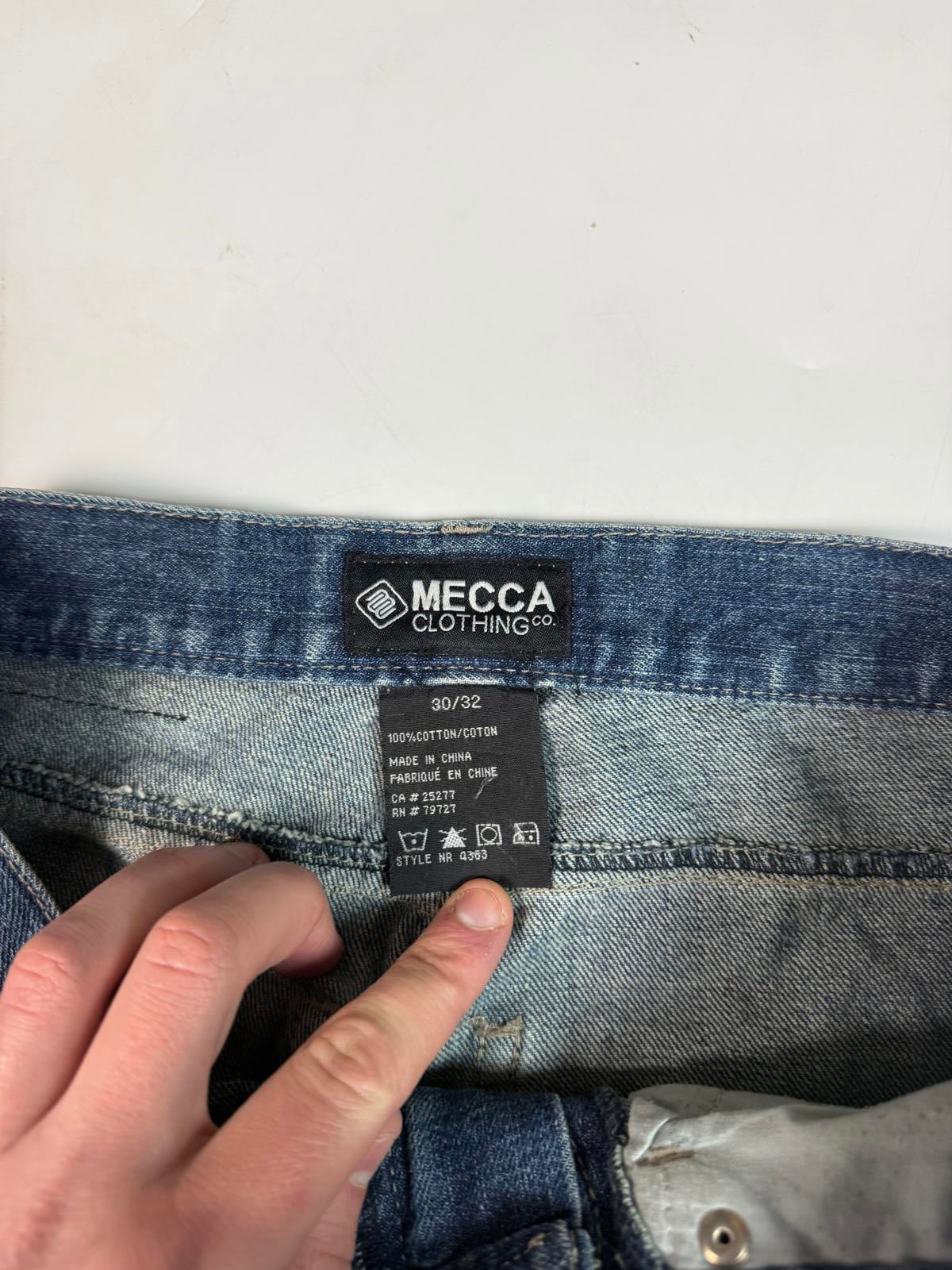 Vintage Y2K Mecca baggy hip hop Jeans (W30)