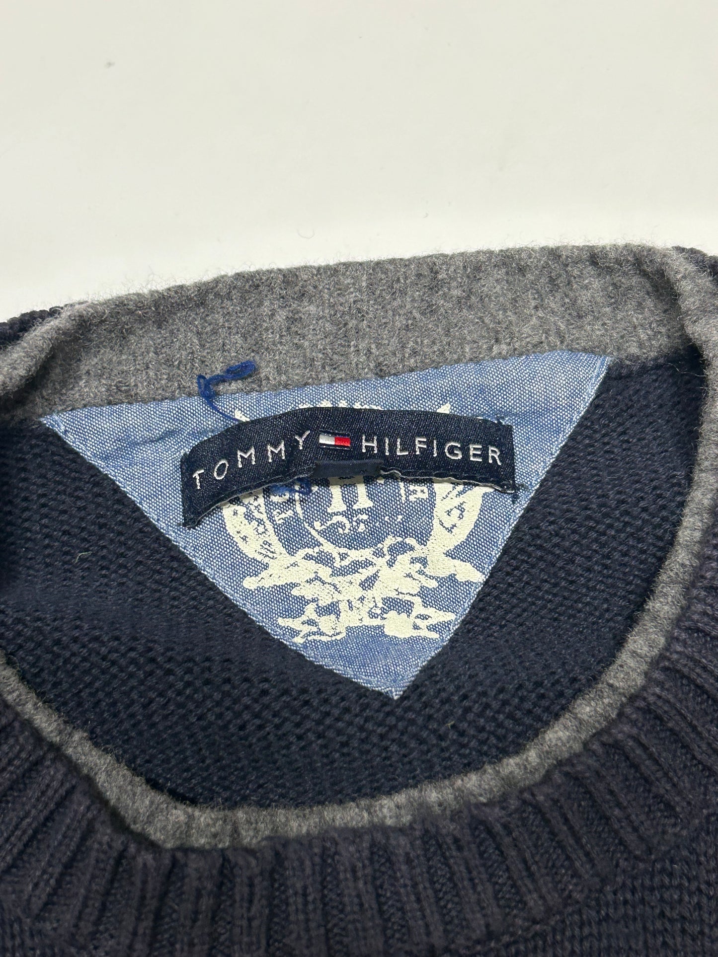 Vintage Tommy Hilfiger knit sweater (L)