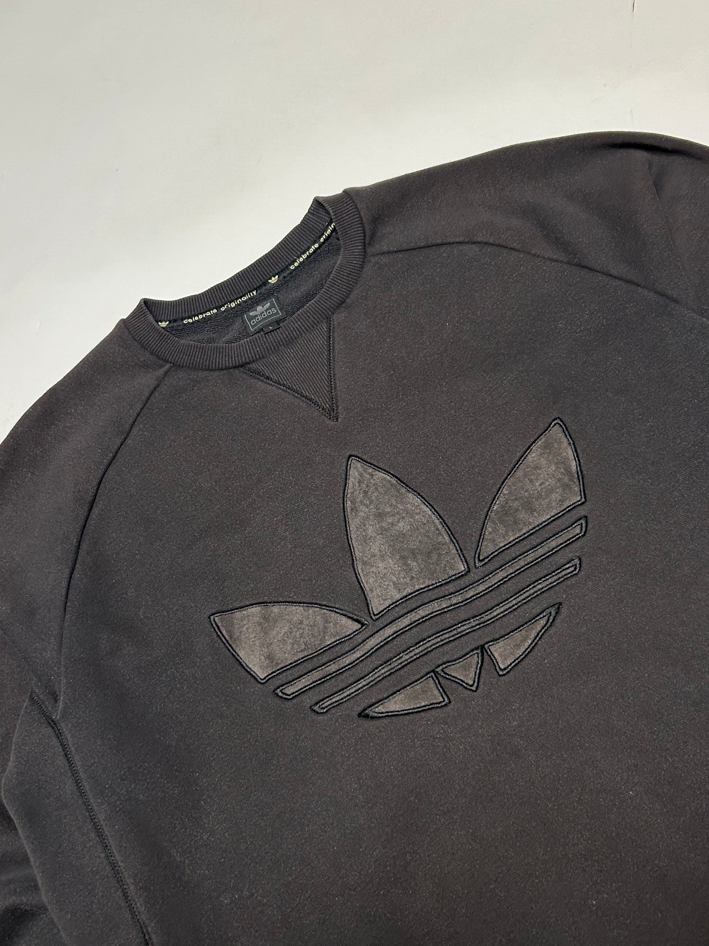 Vintage Adidas originals centre logo sweatshirt (L)