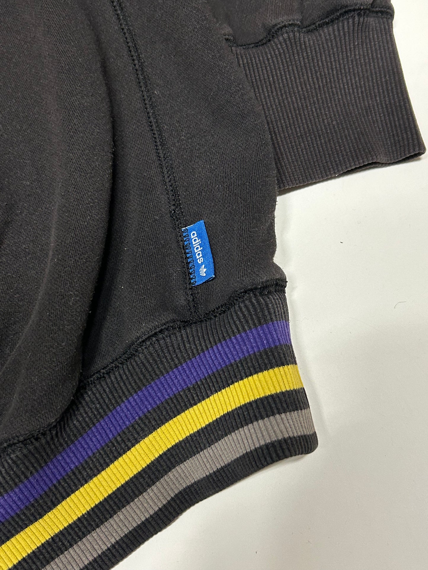 Vintage Adidas originals centre logo sweatshirt (L)