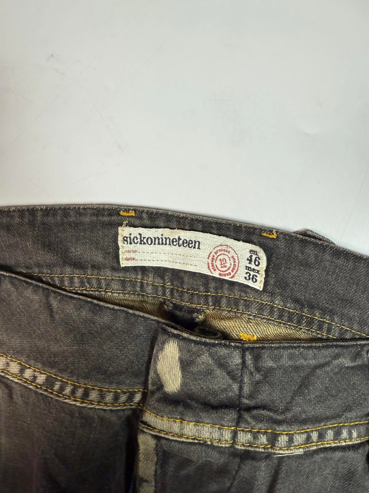Vintage Y2K baggy hip hop Jeans (W38)