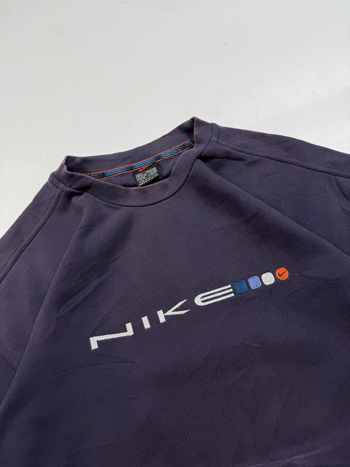Vintage 90s Nike spell out sweatshirt (L)