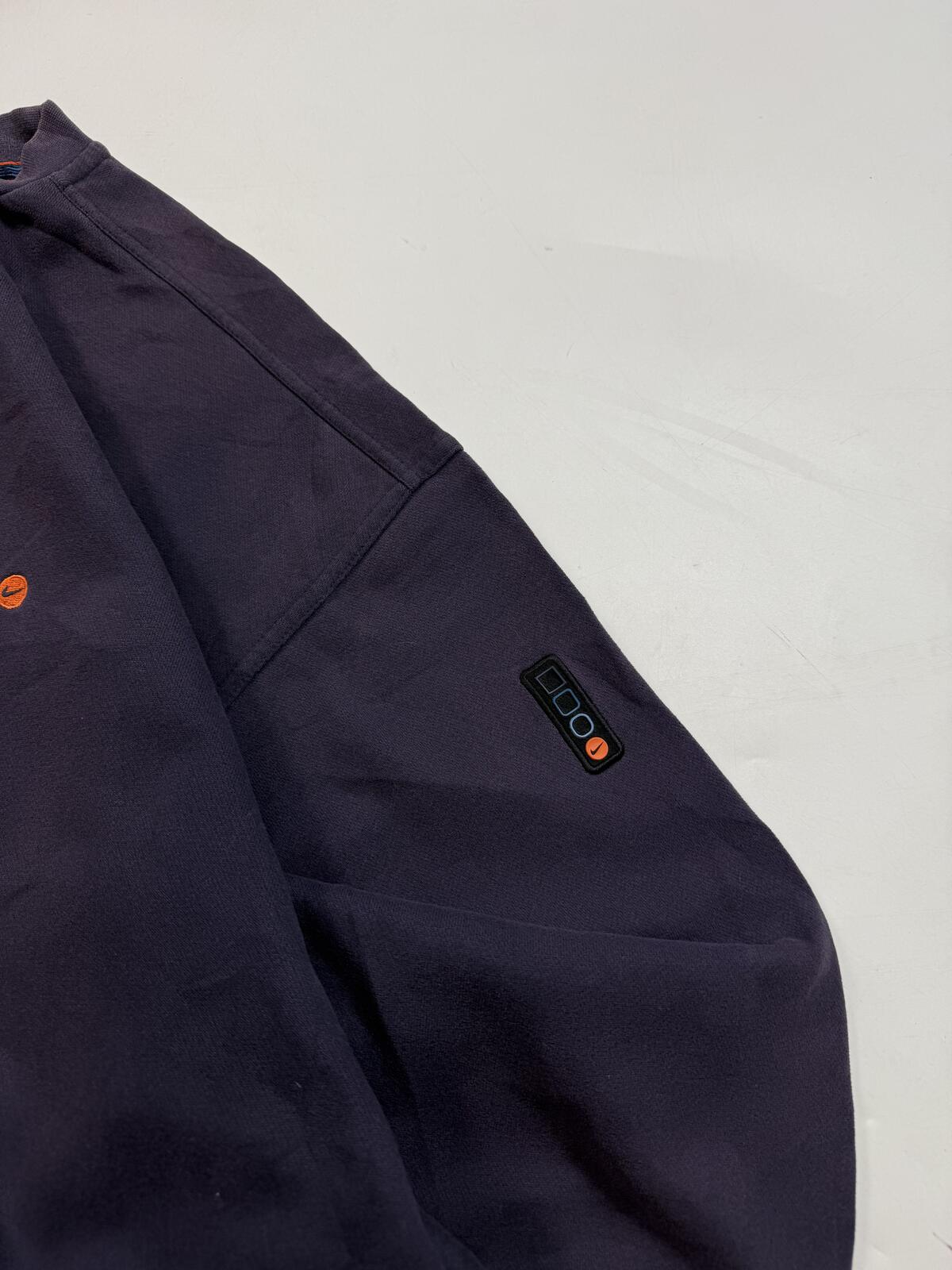 Vintage 90s Nike spell out sweatshirt (L)