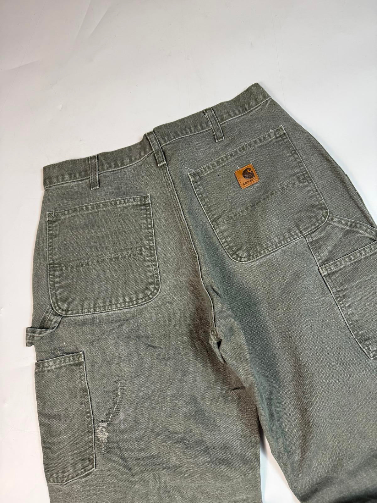 Vintage Carhartt baggy carpenter pants (W32)