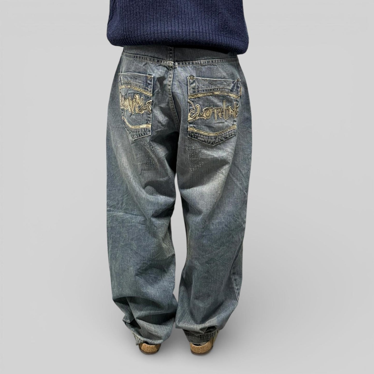 Vintage Y2K hip hop baggy jeans (W36)