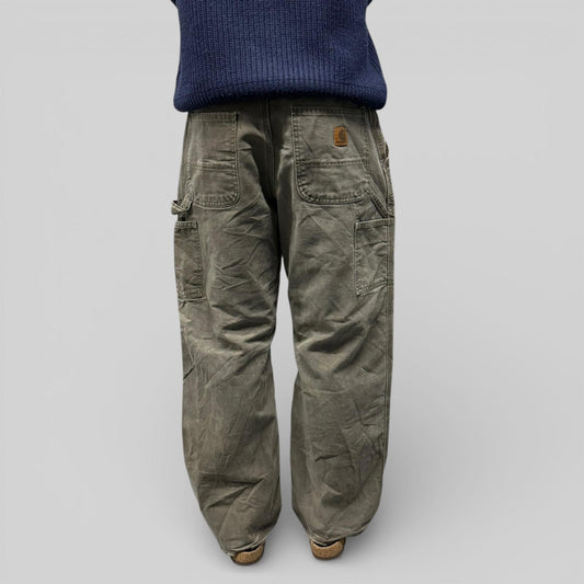 Vintage Carhartt baggy carpenter pants (W34)