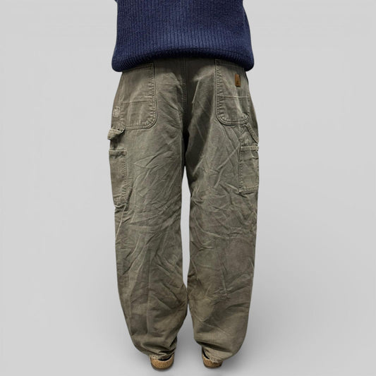 Carhartt baggy carpenter pants (W36)