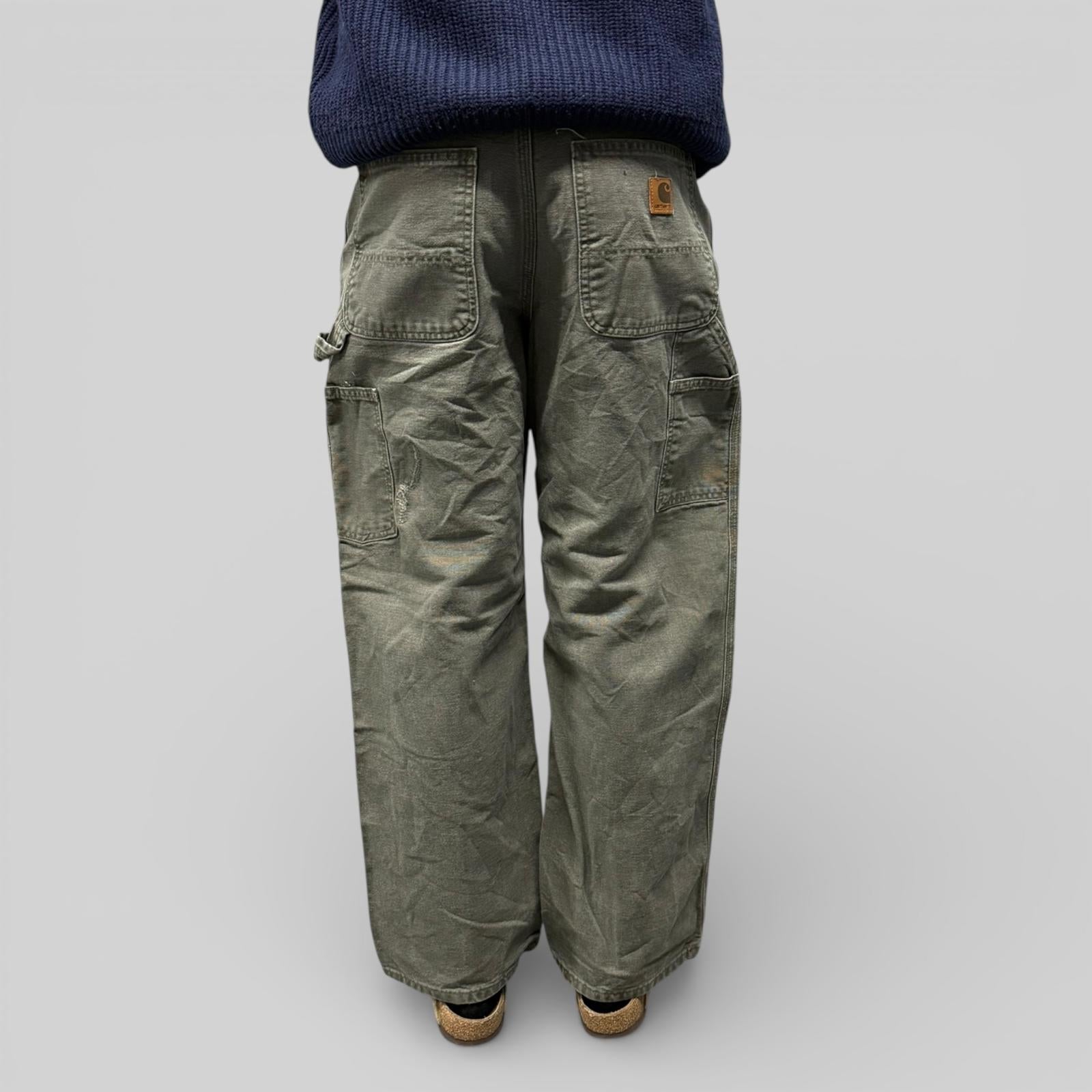 Vintage Carhartt baggy carpenter pants (W32)