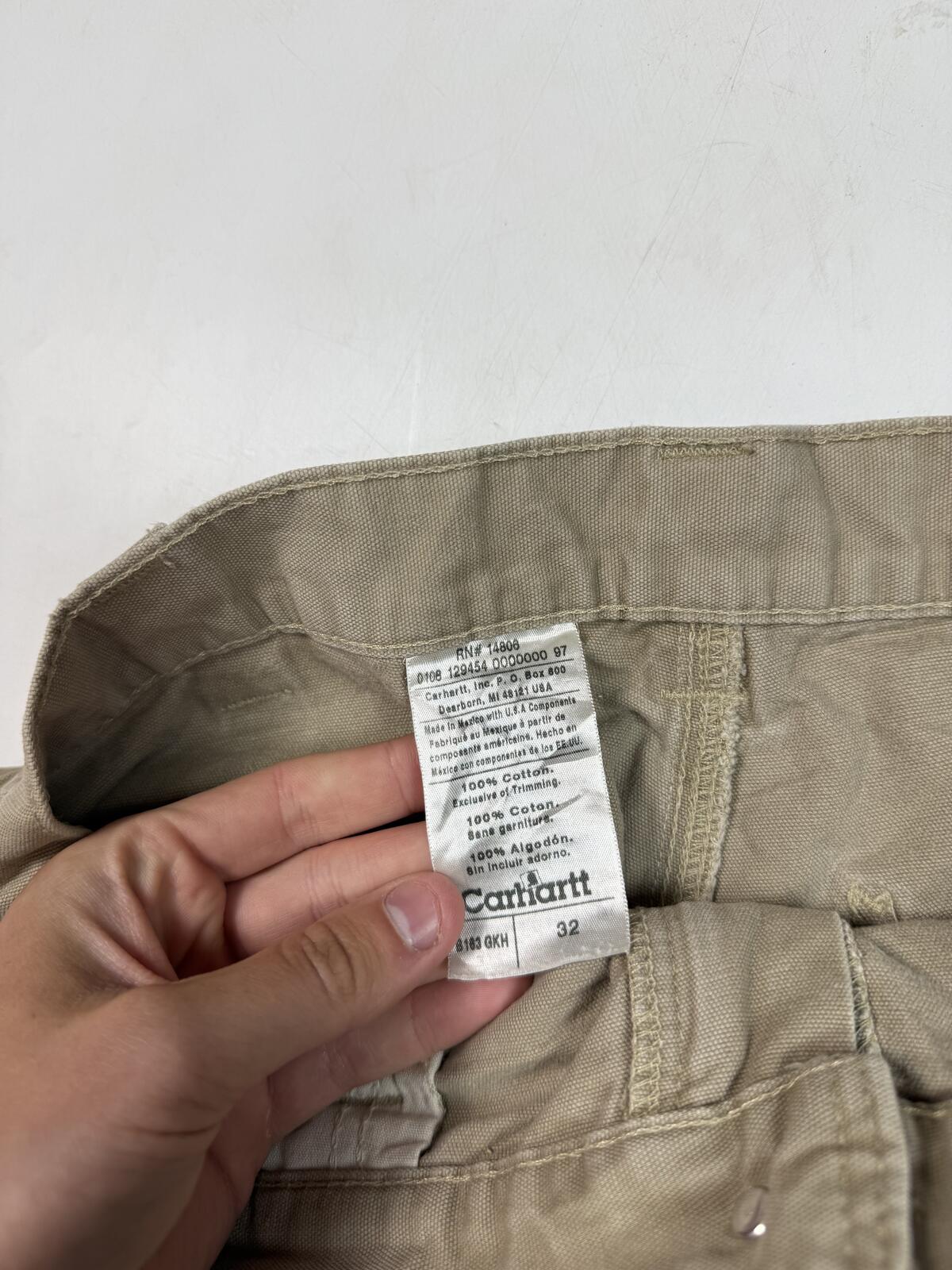 Vintage Carhartt baggy carpenter shorts (W32)