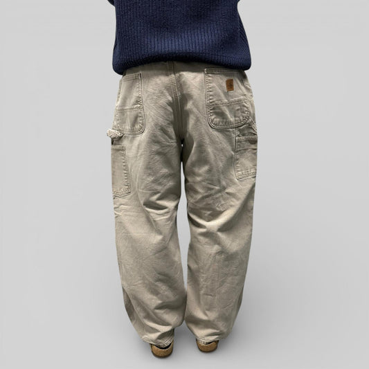 Vintage Carhartt baggy carpenter pants (W38)