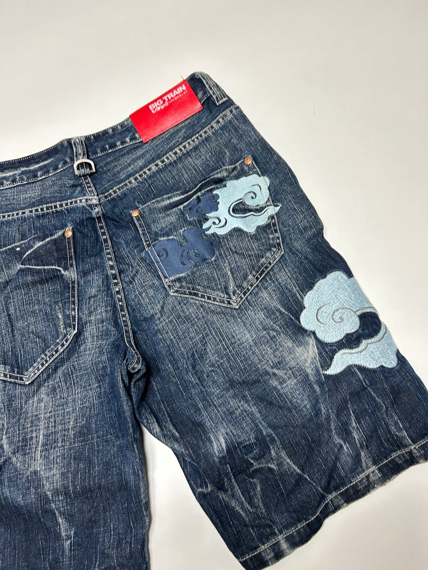 Vintage Big Train baggy jorts (W36)