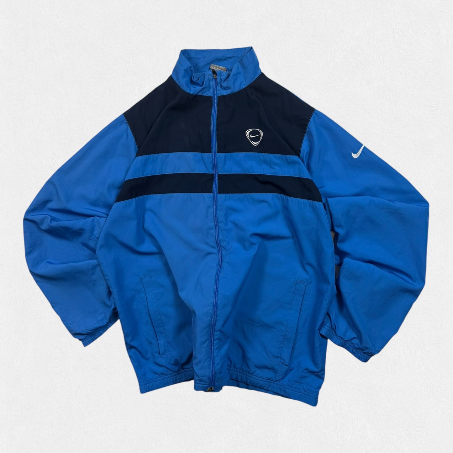 Vintage Nike shield football track jacket (L)