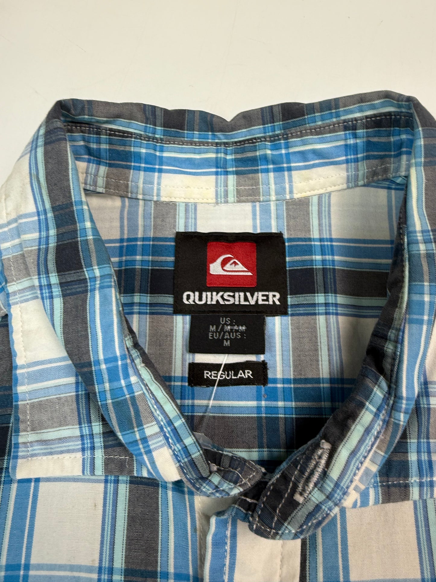 Quiksilver checkered short sleeve shirt (M)