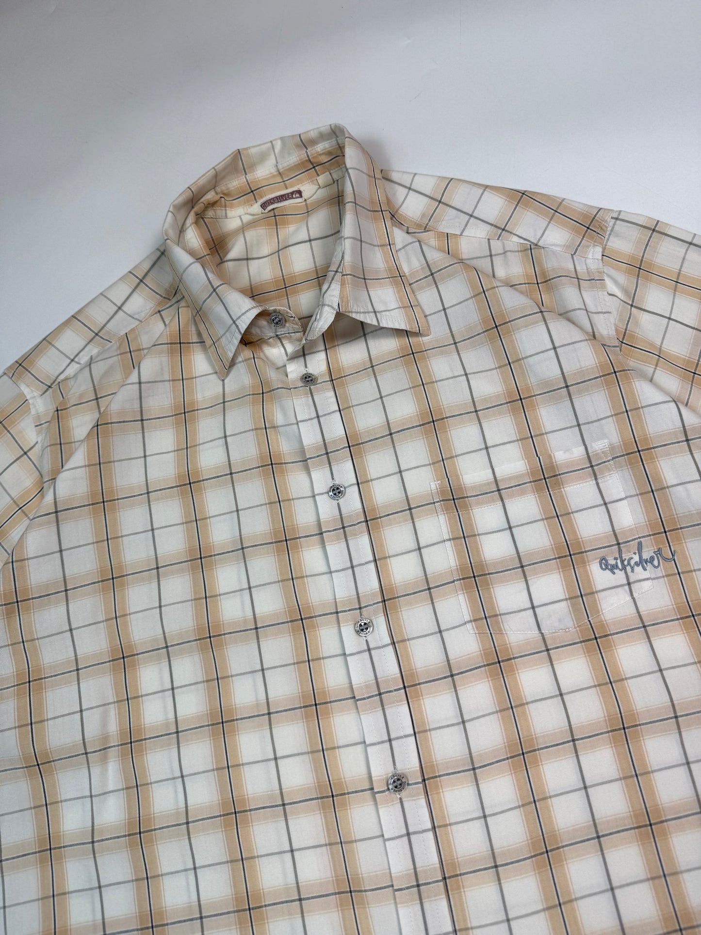 Vintage Quiksilver checkered short sleeve shirt (XL)