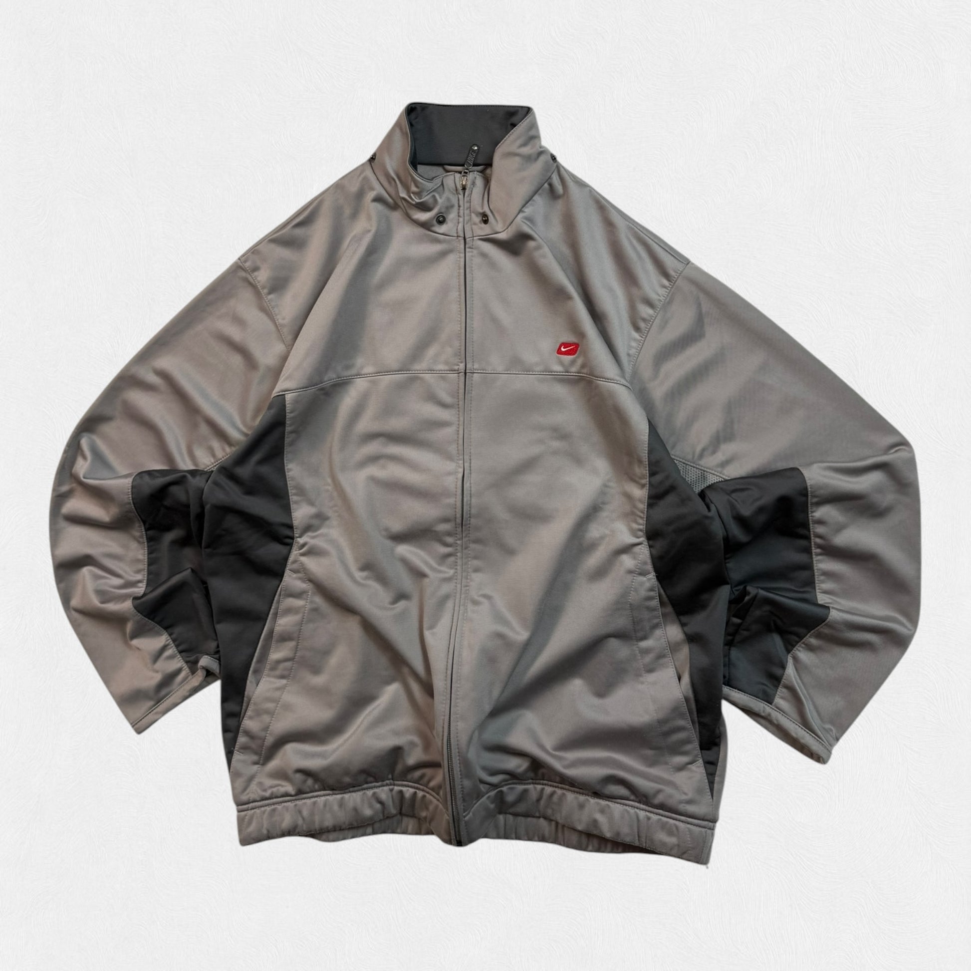 Vintage Nike track jacket (L)