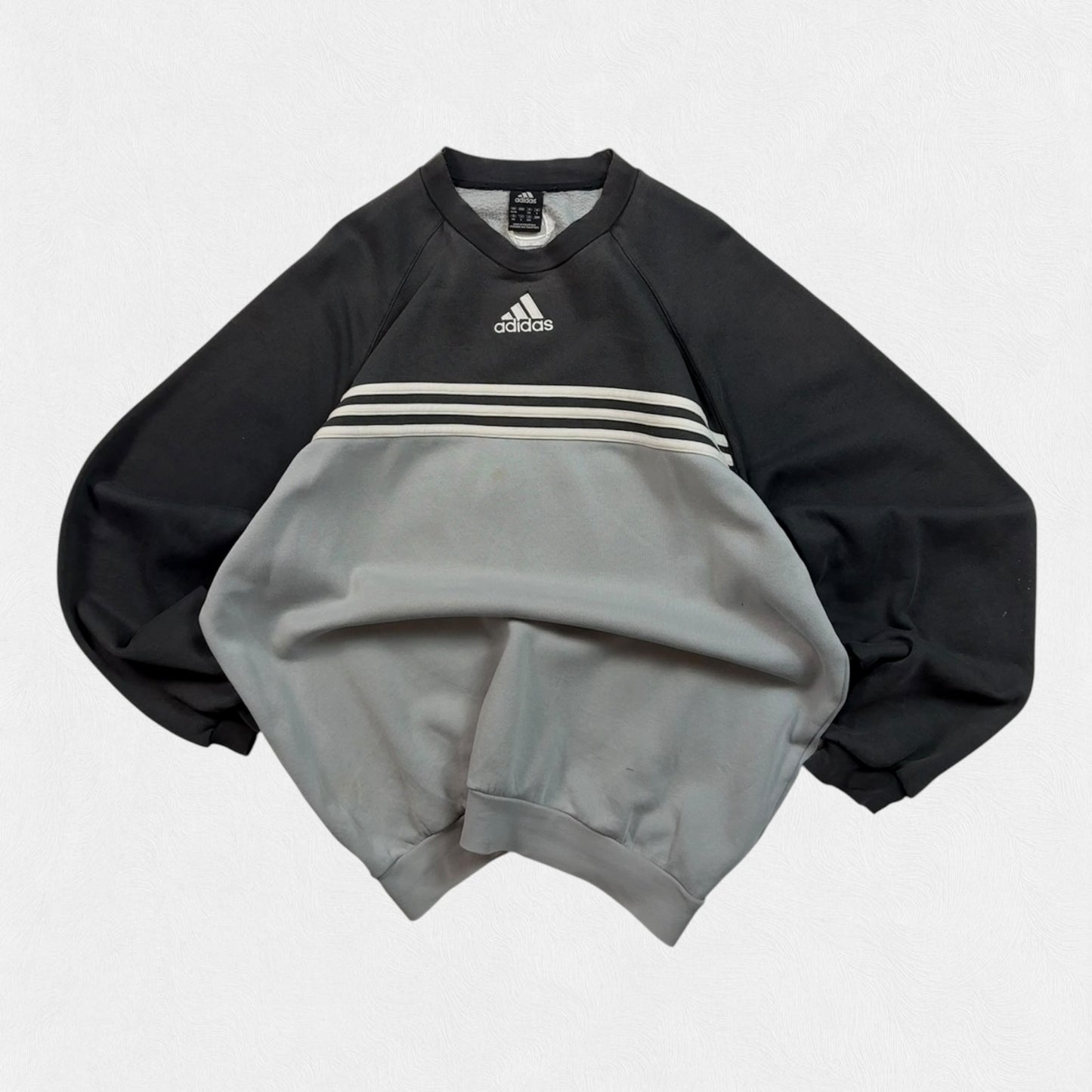 Vintage Adidas centre logo sweatshirt (XL)