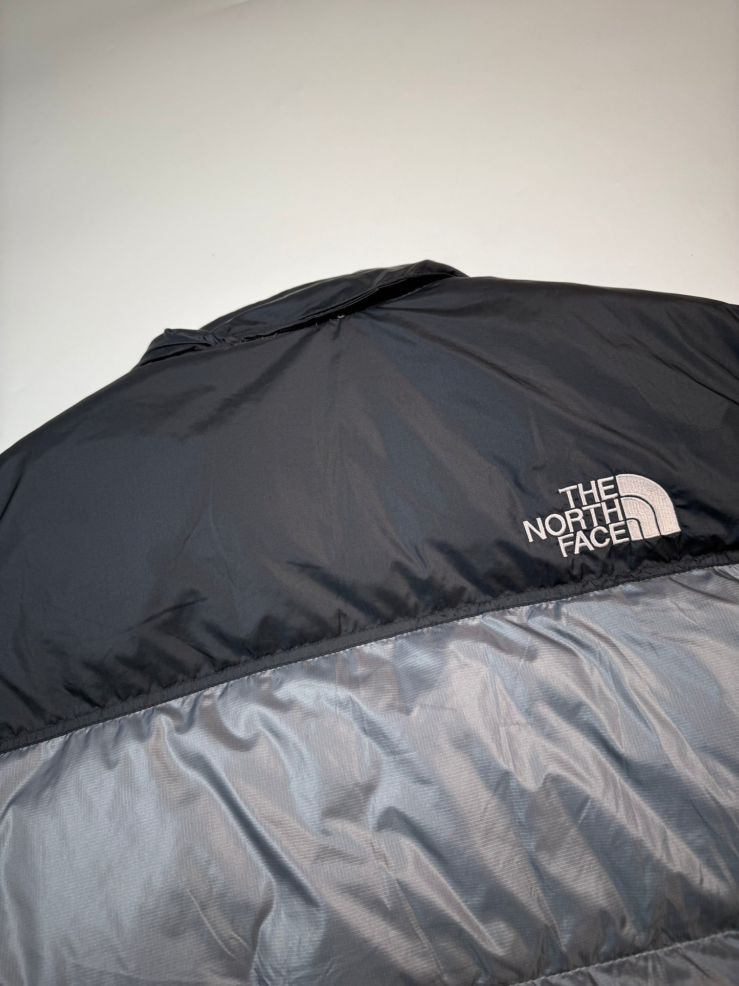 Vintage The North Face nuptse 700 puffer jacket (M)