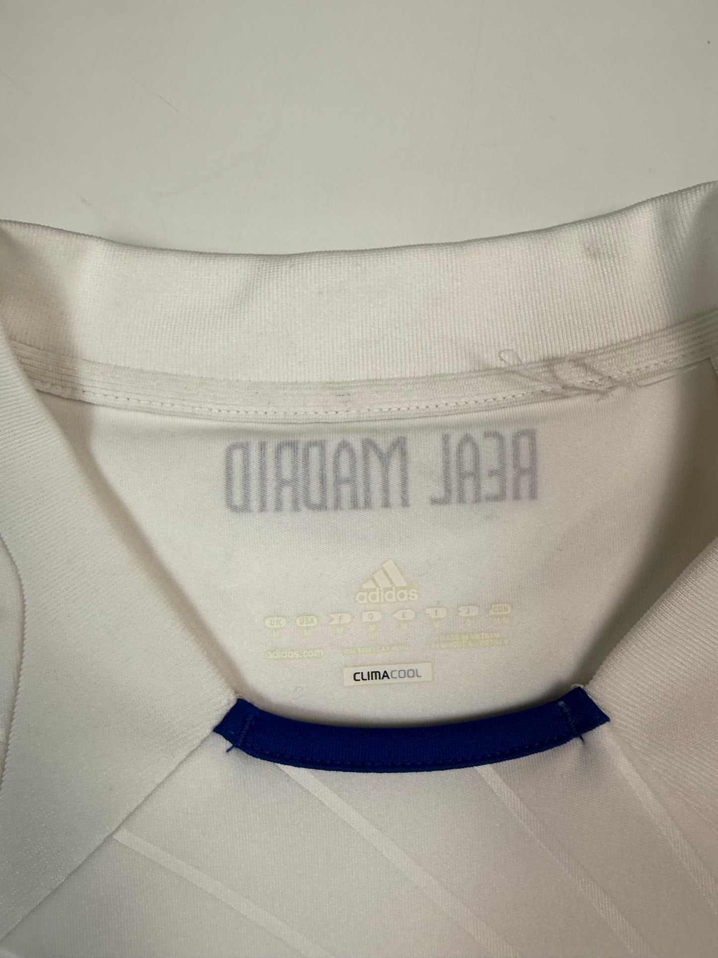 Real Madrid 2010/11 Adidas football home shirt (M)